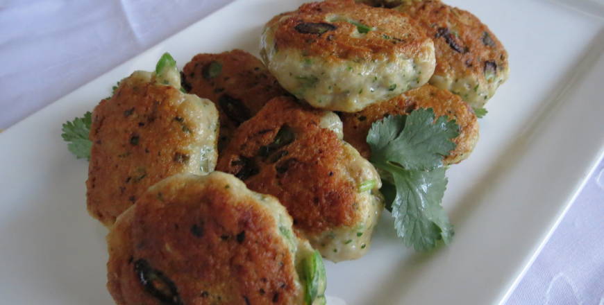 Fish cakes with lime sauce thumbnail