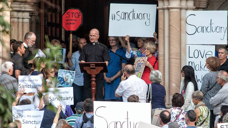 Churches offer sanctuary to refugees thumbnail