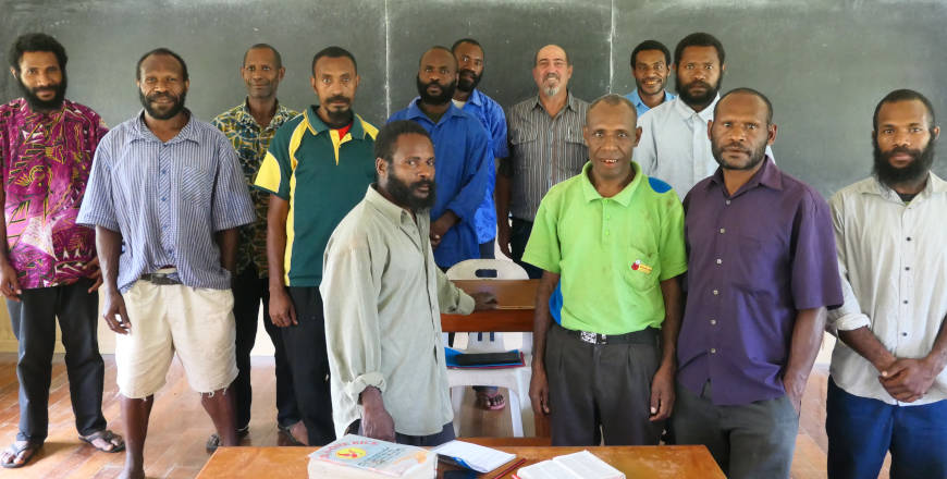 Computers needed for Lutheran Students in PNG thumbnail